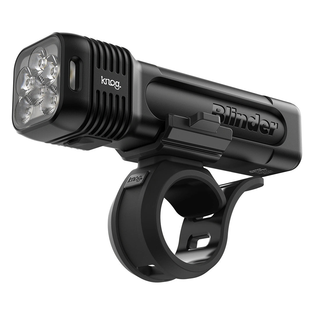 Luz Delantera Blinder 1300: ¡Pedalea seguro! Potencia y visibilidad máximas para tus aventuras nocturnas en bici.